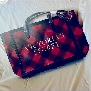 BRAND NEW Victoria’s Secret Weekender Tote Bag 2021 Red & Black